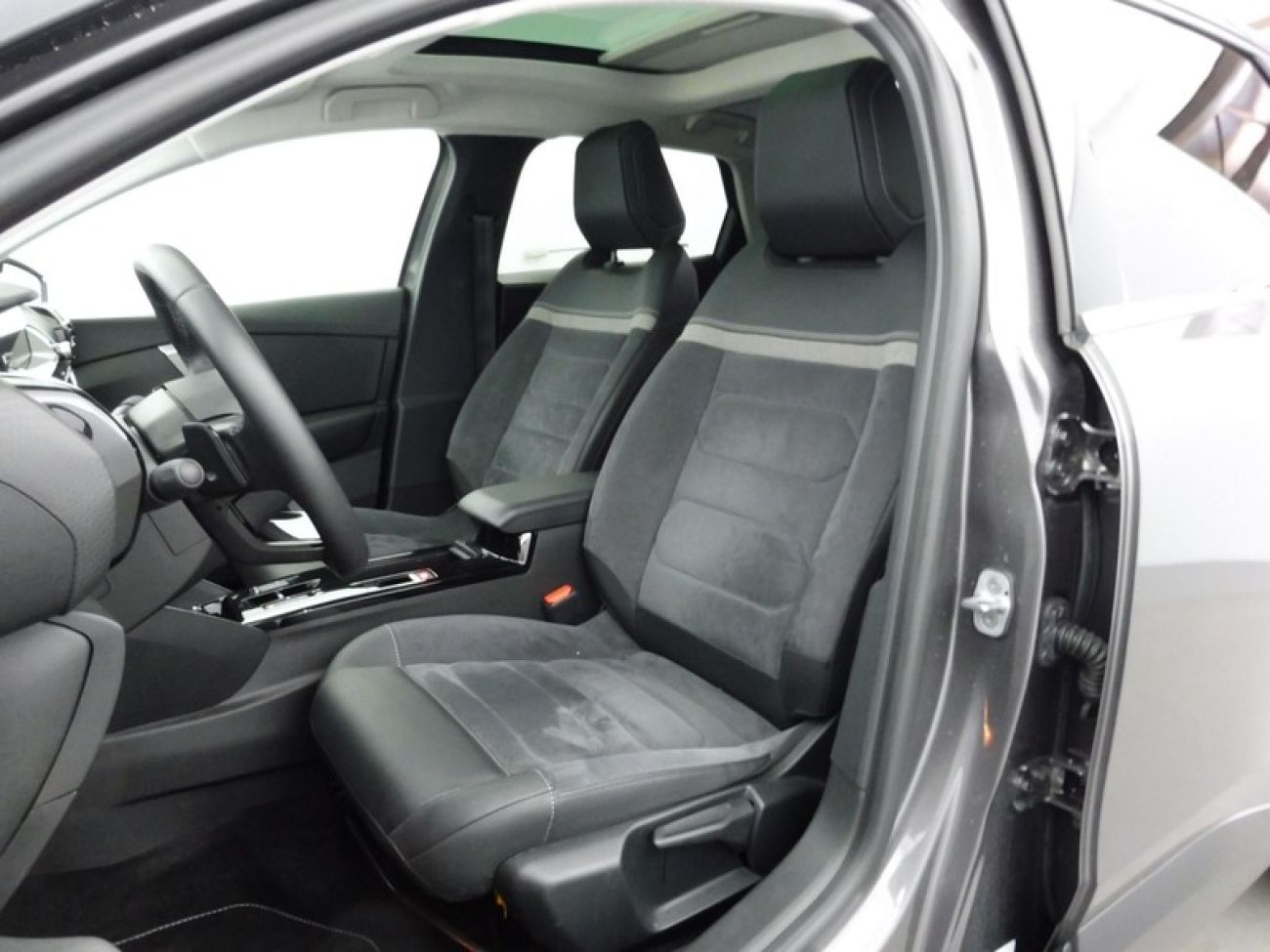 Mandataire Citroën C4 BLUEHDI 130CH S&S SHINE PACK EAT8
