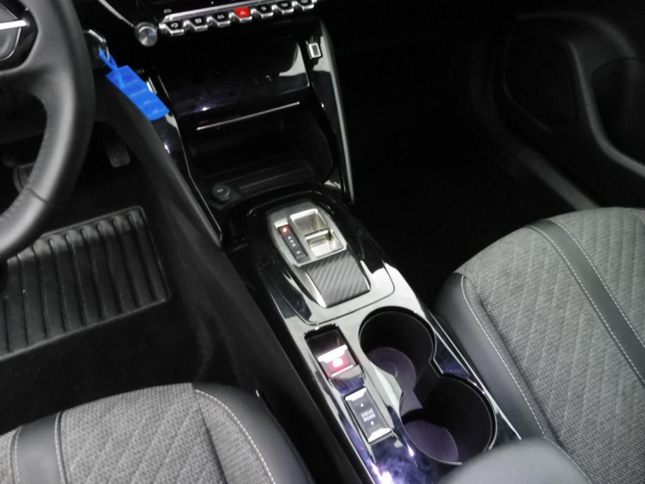 Mandataire PEUGEOT 2008 1.2 PURETECH 130CH S&S ALLURE EAT8