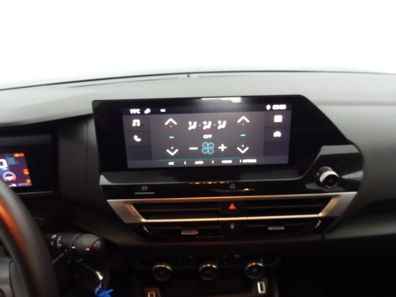 Mandataire Citroën C4 X 1.2 PURETECH 100 FEEL