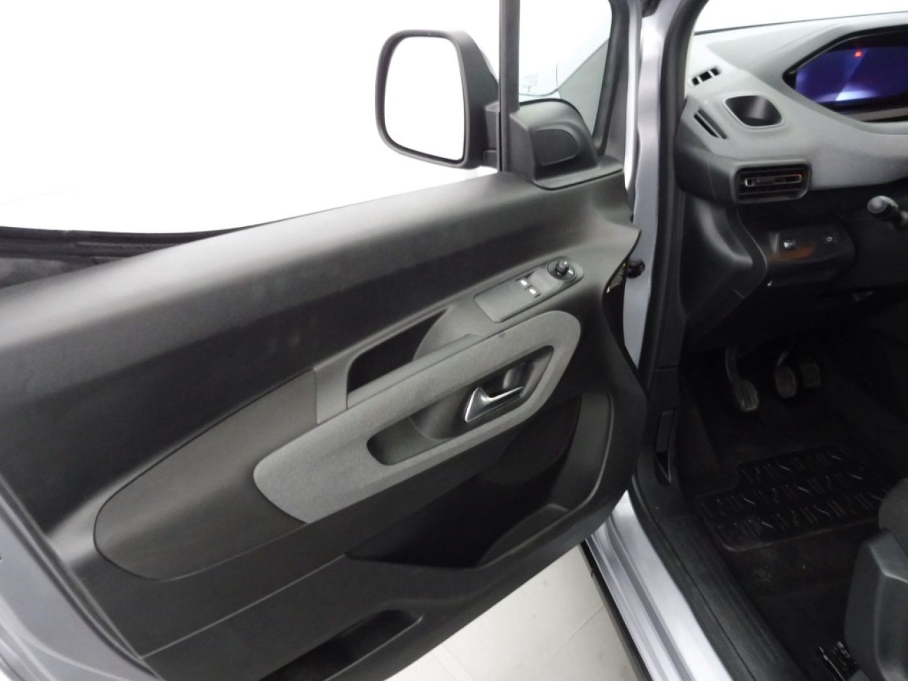 Mandataire PEUGEOT RIFTER TAILLE M - 1.5 BLUEHDI 100CH S&S ALLURE 5 PLACES