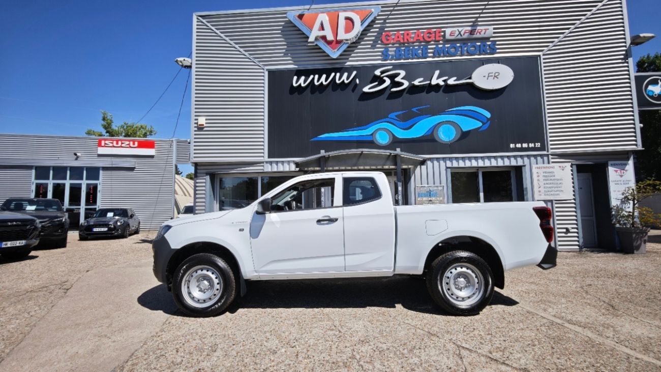 Mandataire ISUZU D-MAX NOUVEAU 2.2L SPACE B-STRONG BOITE MANUELLE
