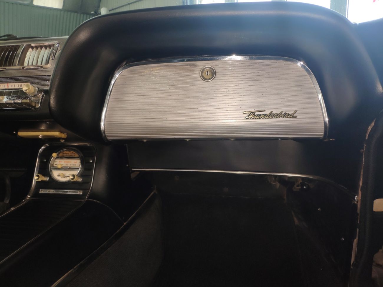 Mandataire Ford Thunderbird Cabriolet V8 352ci C. Audigier / resto 5.8 L
