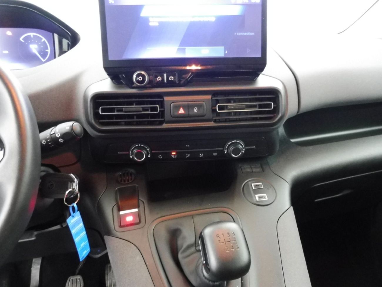 Mandataire PEUGEOT RIFTER TAILLE M - 1.5 BLUEHDI 100CH S&S ALLURE 5 PLACES