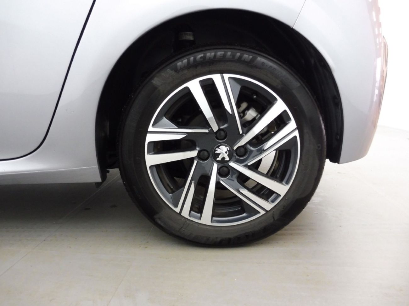 Mandataire PEUGEOT 208 1.2 PURETECH 100CH S&S ALLURE PACK