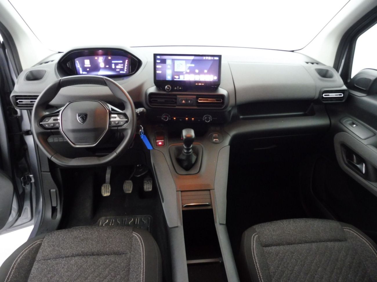 Mandataire PEUGEOT RIFTER TAILLE M - 1.5 BLUEHDI 100CH S&S ALLURE 5 PLACES