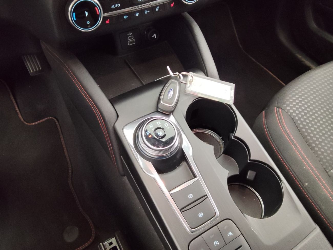 Mandataire Ford KUGA 2.0 TDCI 120CH ST-LINE POWERSHIFT