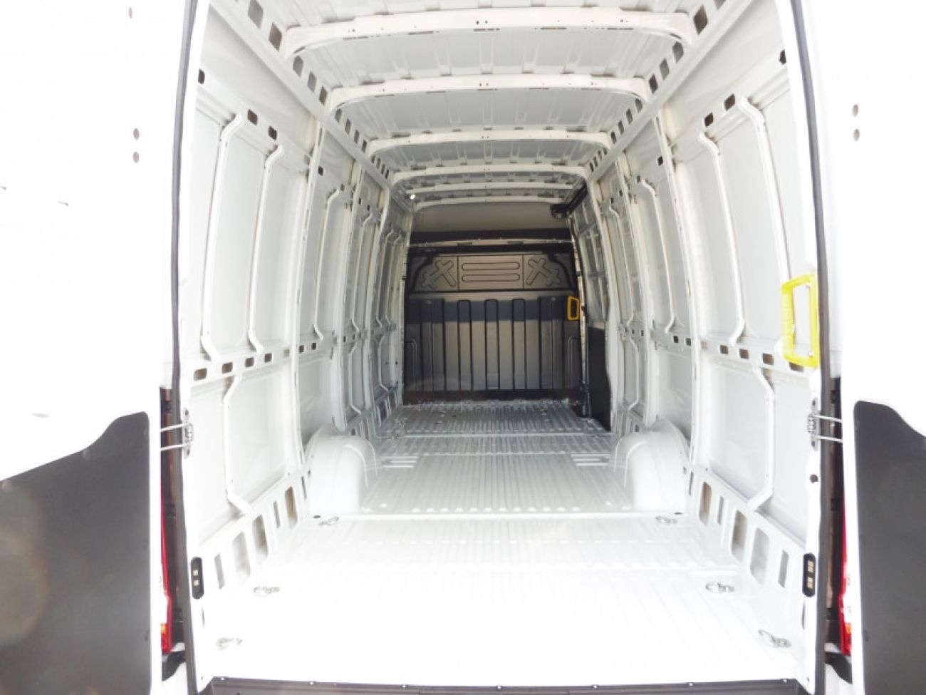 Mandataire IVECO Daily 35S18 3.0 V16 HI-MATIC H2 180CV