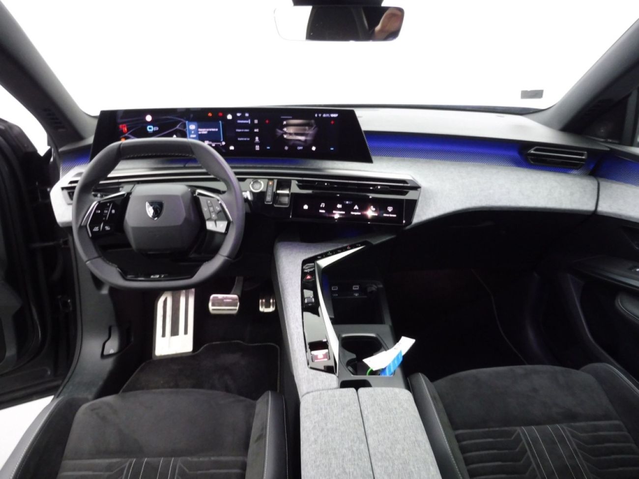 Mandataire PEUGEOT 3008 HYBRID 136CH GT E-DCS6