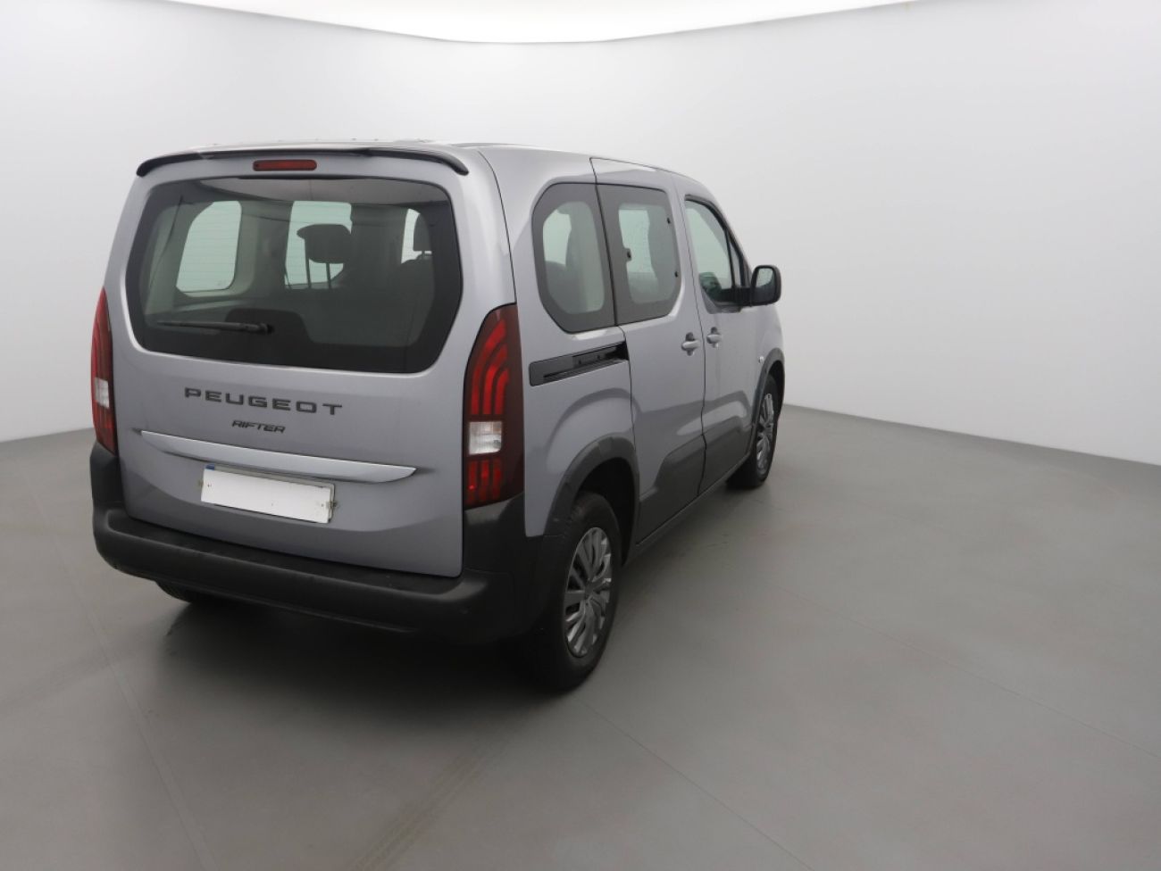 Mandataire PEUGEOT RIFTER TAILLE M - 1.5 BLUEHDI 100CH S&S ALLURE 5 PLACES