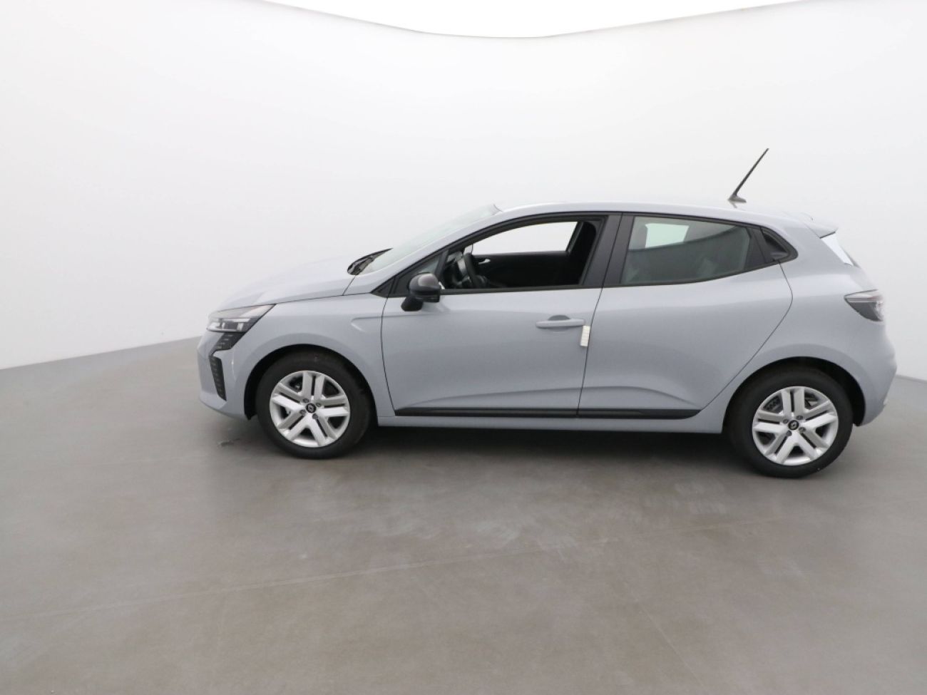 Mandataire RENAULT Clio 1.5 DCI 100CH EVOLUTION - 25