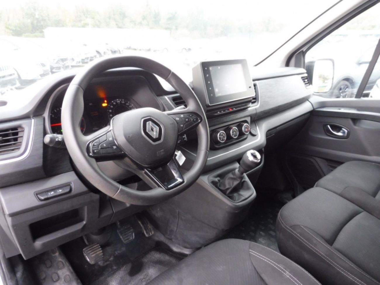 Mandataire RENAULT TRAFIC III FG L2H1 3T 2.0 BLUE DCI 130CH GRAND CONFORT