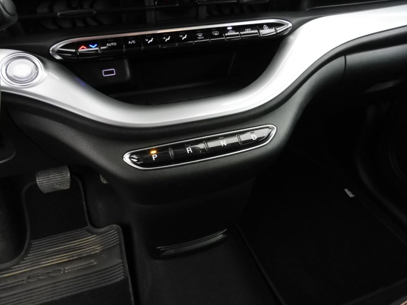 Mandataire FIAT 500 E 118CH ICONE