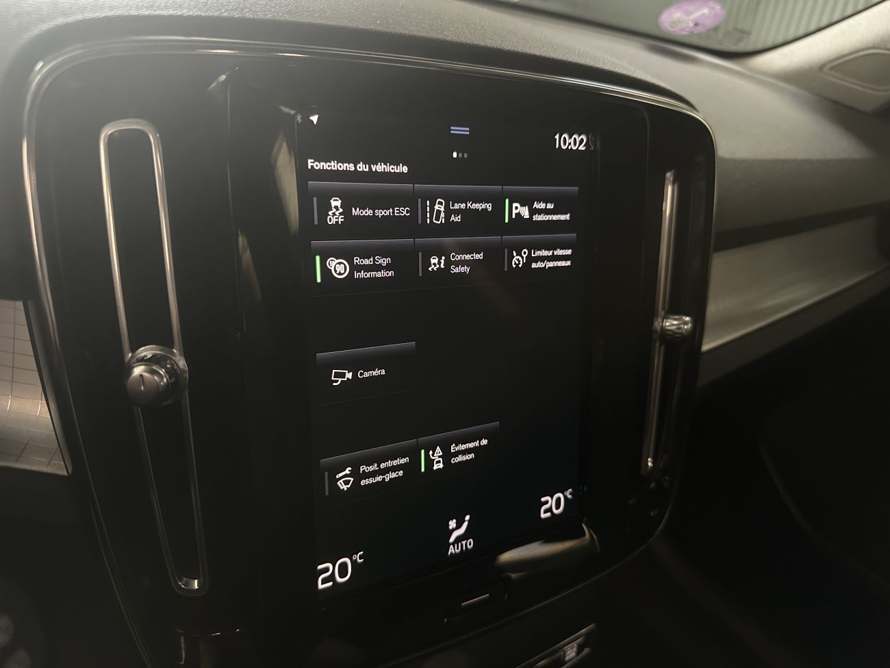 Mandataire VOLVO XC40 B3 163 ch DCT7 Momentum Business