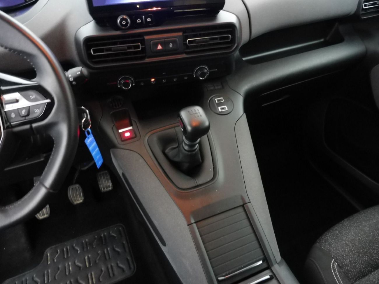 Mandataire PEUGEOT RIFTER TAILLE M - 1.5 BLUEHDI 100CH S&S ALLURE 5 PLACES